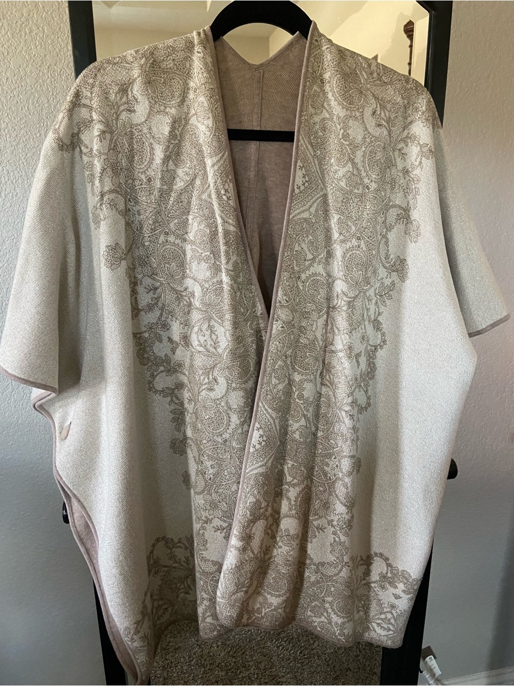 Chico's Cream and Tan Paisley-Print Open Wrap